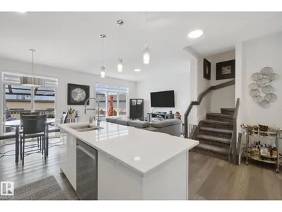 153 Cavanagh CM SW photo 10
