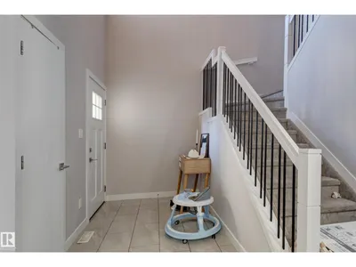 #32 1703 16 AV NW NW photo 8