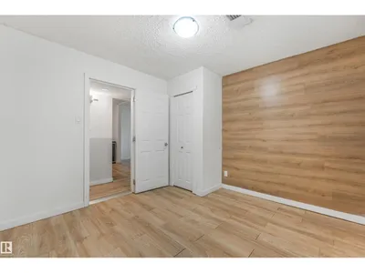 9347 105 AV NW NW photo 43