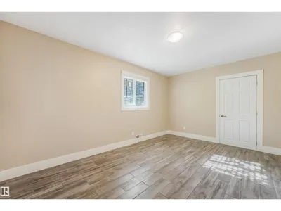 9347 105 AV NW NW photo 26
