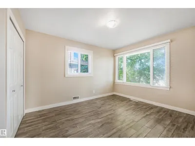 9347 105 AV NW NW photo 21