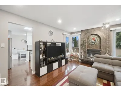 18525 86A AV NW photo 26