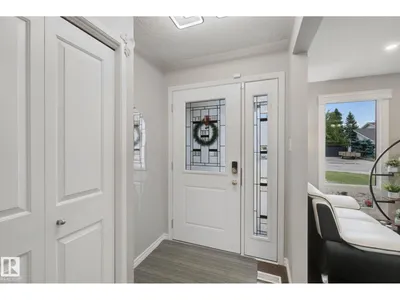 18525 86A AV NW photo 21