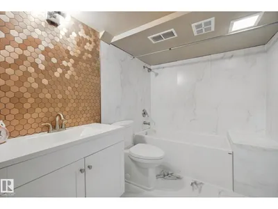 18525 86A AV NW photo 48