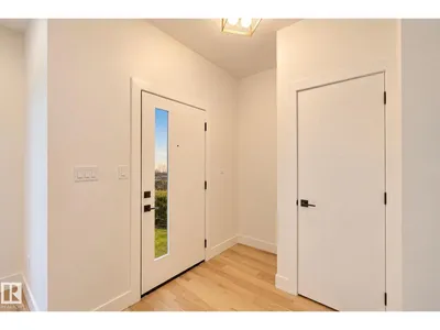 11322 91 St. NW photo 10