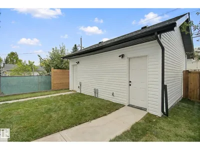 11322 91 St. NW photo 39