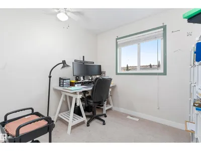 18045 96 AV NW photo 18