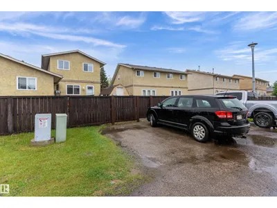 18045 96 AV NW photo 28