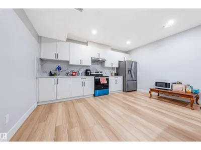 17072 45 ST NW photo 59