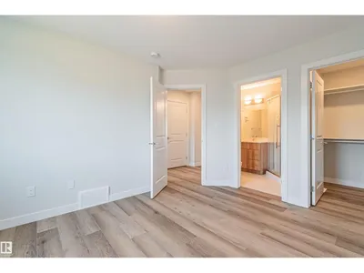 12117 85 ST NW photo 14
