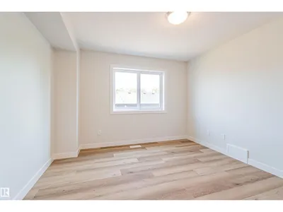 12117 85 ST NW photo 16