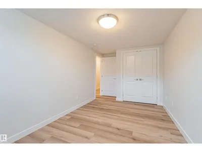 12117 85 ST NW photo 32