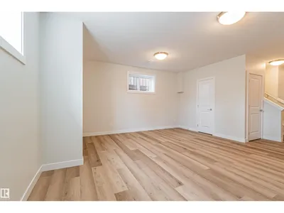 12117 85 ST NW photo 36