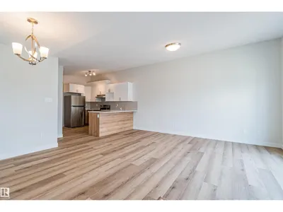12117 85 ST NW photo 7