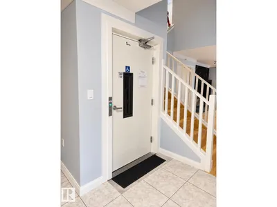 18929 99A AV NW photo 21