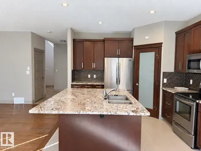 885 WINDERMERE WD NW photo 6