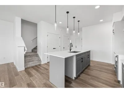 534 176 AV NE photo 8