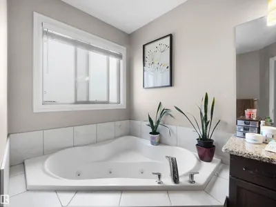 1216 29 AV NW NW photo 38