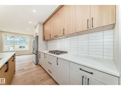 9637 85 ST NW photo 24