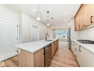 9637 85 ST NW photo 23