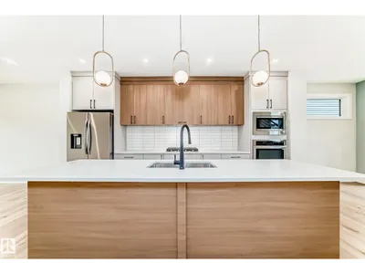 9637 85 ST NW photo 21