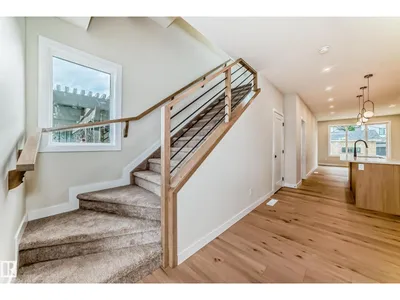 9637 85 ST NW photo 38