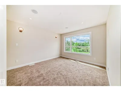 9637 85 ST NW photo 40