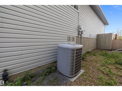 3019 33 AV NW photo 33