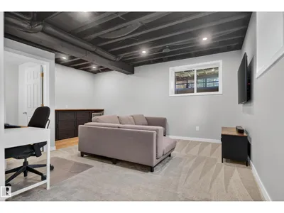 2322 67A ST SW photo 33