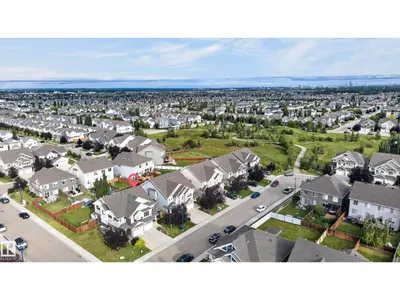 2322 67A ST SW photo 55