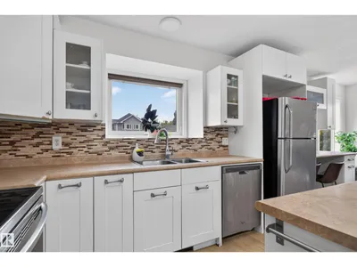 9504 95 ST SE photo 21