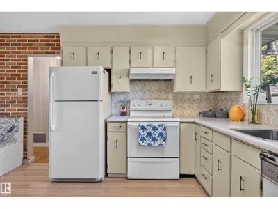 13636 122 AV NW photo 10