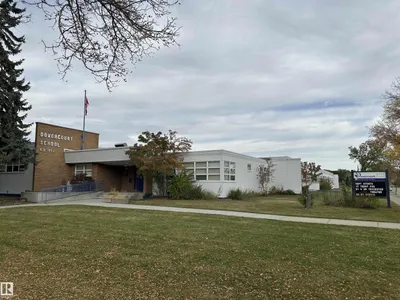 13636 122 AV NW photo 43