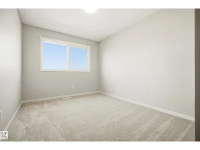 19616 30 Avenue NW photo 27