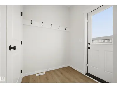 19620 30 Avenue NW photo 12