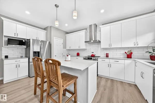 17550 63A ST NW photo 2