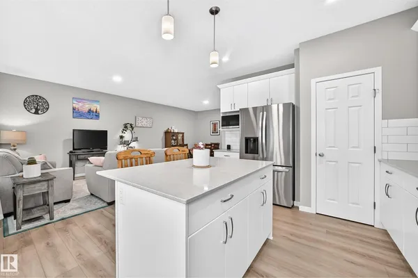 17550 63A ST NW photo 3