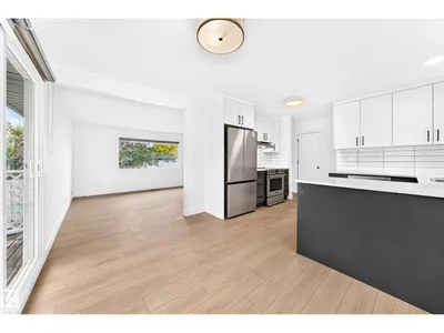 6104 149 AV NW NW photo 14