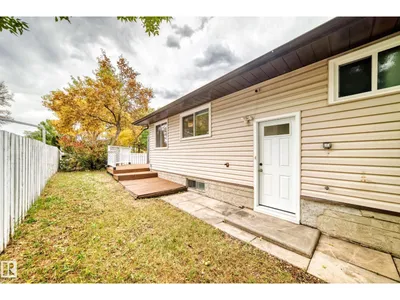 6104 149 AV NW NW photo 60