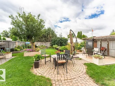 9222 88 ST photo 33