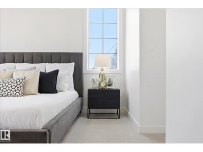 9703 68 AV NW photo 23