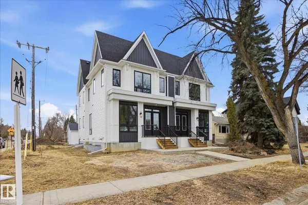 9703 68 AV NW photo 2