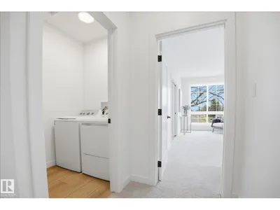 9703 68 AV NW photo 28