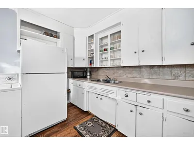 12440 82 ST NW photo 9