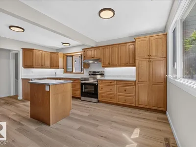 8515 56 ST NW photo 14