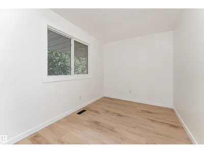 #10 1415 62 ST NW photo 17