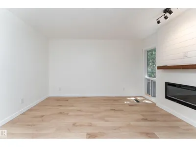 #10 1415 62 ST NW photo 4