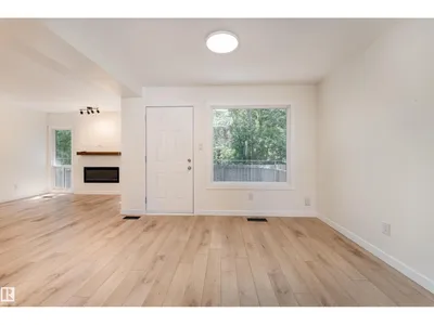 #10 1415 62 ST NW photo 5