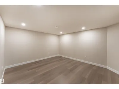 17523 56 ST NW photo 36