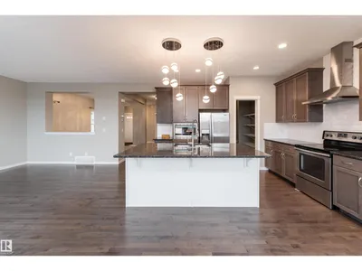 17523 56 ST NW photo 9